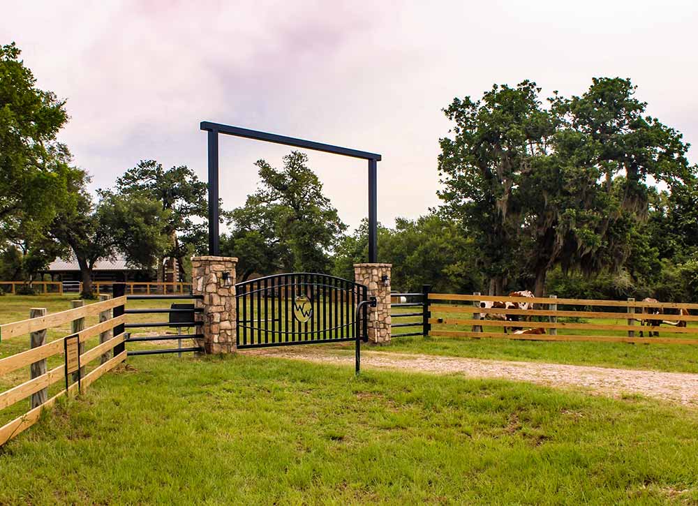 ranch-gates-and-entrances